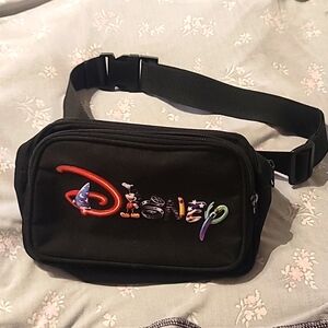 DISNEY FANNY PACK NWOT